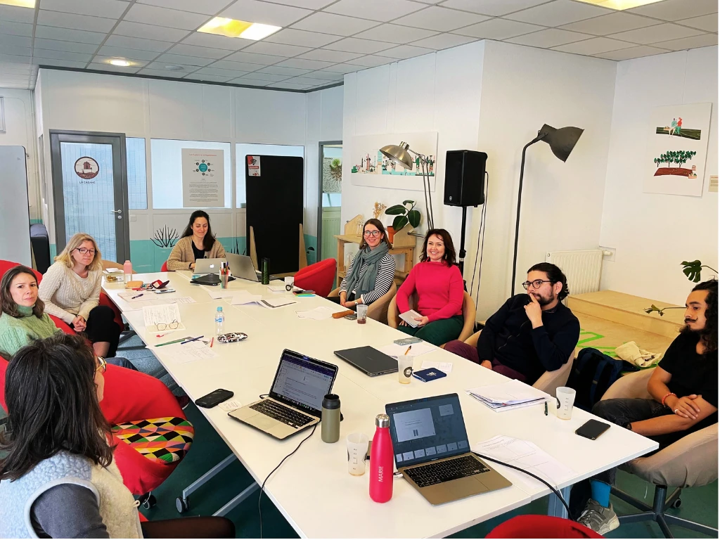 Illustration des formations Stratégie de Communication animées pour les entrepreneurs de Singa Nantes en 2024
